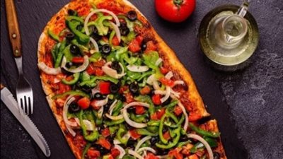 البيتزا الإيطالية بالخضار.. تعرف على طريقة أشهر الأطباق 