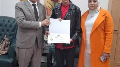 تكريم شهاب سعيد صاحب المركز الثاني جمهورى فى مسابقة  