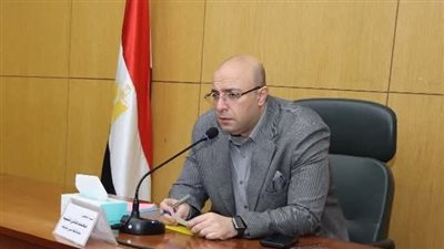 محافظ بني سويف يتابع تنفيذ الحلول والإجراءات لمشكلات المواطنين