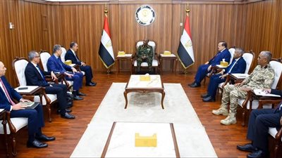 وزير الخارجية ينقل رسالة من الرئيس السيسي إلى رئيس مجلس السيادة الانتقالي السوداني