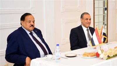 وزير الخارجية يلتقي مجموعة من السياسيين السودانيين وممثلي المجتمع المدني