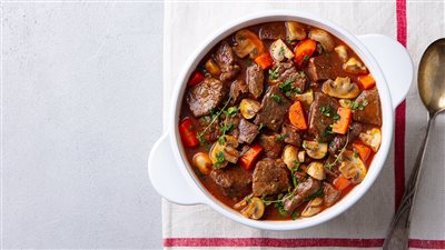 طريقة عمل طاجن اللحم بالخضروات| نكهة غنية ومغذية