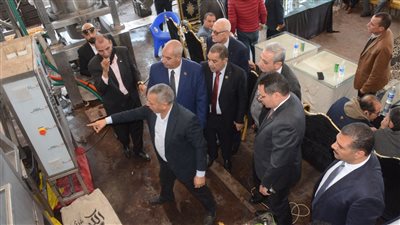 محافظ الغربية ولجنة الزراعة والري بمجلس النواب يتفقدون معقل صناعة الزبيب