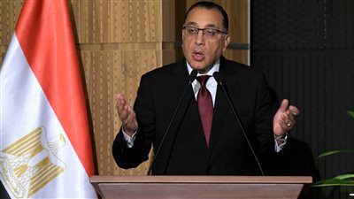 مدبولى يصل القاهرة بعد مشاركته نيابة عن الرئيس في 