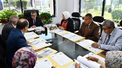 اجتماع لجنة أخلاقيات البحث العلمي بجامعة قناة السويس