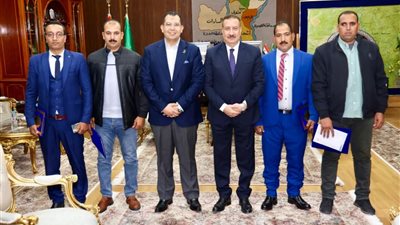 محافظ المنوفية يكرم عددًا من مفتشي مباحث التموين تقديراً لأدائهم المتميز 