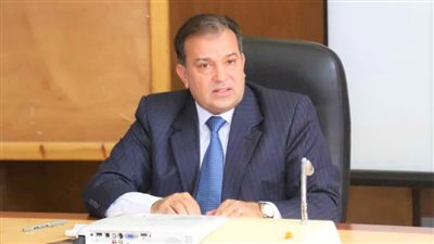  رئيس جنوب الوادي: برنامج لتنمية قدرات طالبات المدن الجامعية 