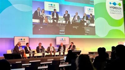 رئيس اقتصادية قناة السويس متحدث رئيسي بقمة ومعرض 