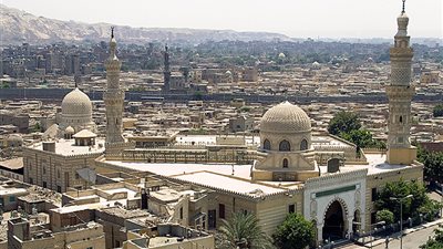 السيدة نفيسة.. حياة مملوءة بالكرامات والعلم في قلب القاهرة