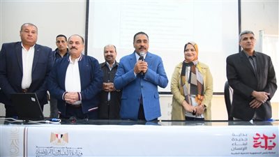 محافظ مطروح يتفقد أعمال القوافل التعليمية للمرحلتين الإعدادية والثانوية 