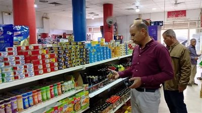 ضبط سلع منتهية الصلاحية في حملات مكبرة على أسواق المنيا 