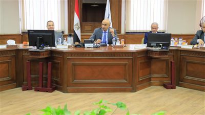 وزير التربية والتعليم يترأس اجتماع مجلس هيئة الأبنية التعليمية