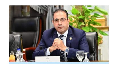 وزير الرياضة غدا في بورسعيد لمتابعة العمل في إنشاء استاد النادي المصري