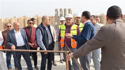 معاون وزير الإسكان ورئيس مياه الفيوم يتابعان مشروعات حياة كريمة 