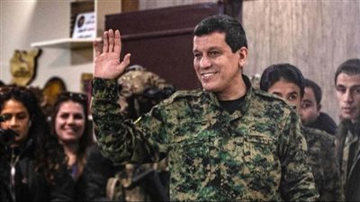قائد قسد: نعيش لحظات تاريخية مع سقوط النظام 