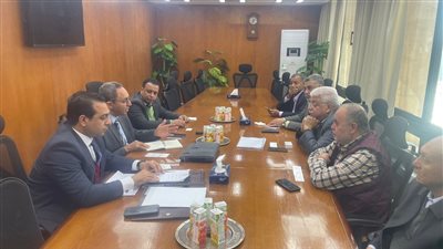 غرفة الصناعات الهندسية تبحث مع محافظ قنا فرص الاستثمار المتاحة 