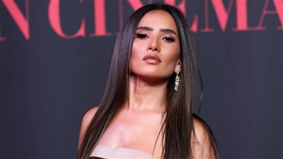 زينة تعلق على حضورها مهرجان البحر الأحمر السينمائي (صور)