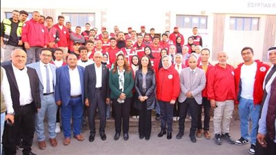 وزيرة التضامن تتفقد المركز اللوجستي للهلال الأحمر بشمال سيناء 