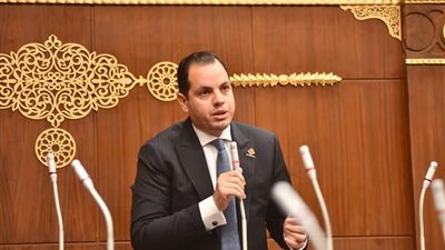 أحمد فوزى 