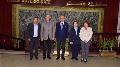 محافظ الأقصر يستقبل إدارة مهرجان الأقصر للسينما الإفريقية لبحث إقامة الدورة ال 14   