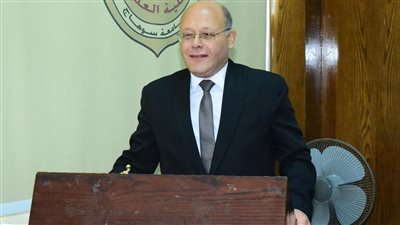 رئيس جامعة سوهاج يوافق على تكليف 14 معيدا بأقسام كلية الطب البشري 