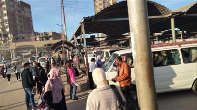 انتظام حركة النقل بمجمع مواقف دسوق 