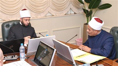 الأزهري يلتقي مدير مديرية أوقاف قنا لمتابعة الانضباط الإداري والدعوي