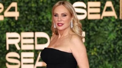 فستان شيرين رضا يضعها في مأزق ويفقدها جمالها (صور)