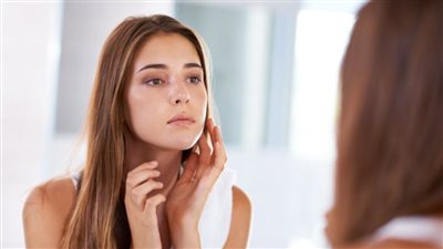 تأثير التوتر على البشرة| اليوجا الحل الأمثل