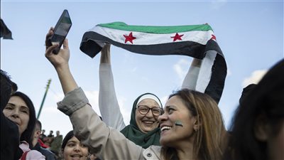بعد سقوط نظام الأسد.. فرنسا ودول أوروبية تعلق طلبات لجوء السوريين