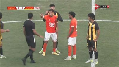 بعد الاعتداء على مدربه.. لاعب المنصورة يعلن اعتزاله كرة القدم