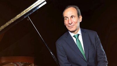 مؤلفات الموسيقى العربية على بيانو عمرو سليم بأوبرا الإسكندرية