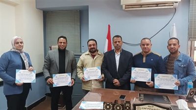 تقديراً لجهودهم.. تكريم منسقي الإعلام والعلاقات العامة بمدارس نجع حمادي   