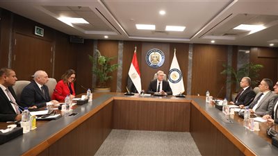 وزير البترول يجتمع بأعضاء مجلسي النواب والشيوخ لتعزيز التعاون التشريعي والتنموي