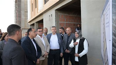 رئيس الوزراء يتفقد مشروعات للإسكان الاستثماري بمدينة بورفؤاد