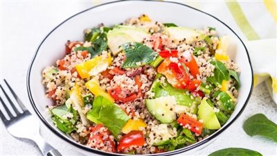 طريقة تحضير سلطة الكينوا بالخضار| مفيدة ولذيذة