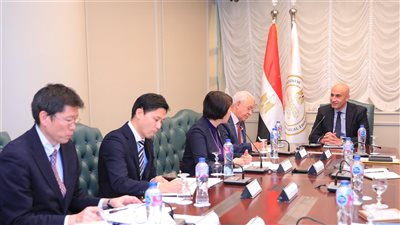 وزير التربية والتعليم يبحث دعم خطة التوسع في المدارس المصرية اليابانية