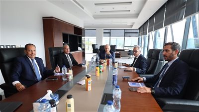 اتحاد الكرة يدرس التعاقد مع خبير تحكيم أجنبي