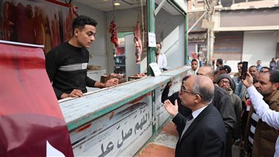 افتتاح 3 منافذ لبيع اللحوم البلدية بأسعار مخفضة بالمنيا