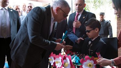 محافظ الإسماعيلية يشهد الاحتفالية بعيد الكفيف