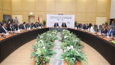 الوزير يشهد توقيع عقد تمويل مشترك لصالح الشركة الوطنية لصناعات السكك الحديدية (نيرك)