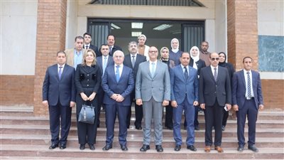 القليوبية تستقبل سفير أذربيجان بالقاهرة لوضع أكليل من الزهور على تمثال الزعيم حيدر علييف