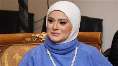 لمياء فهمي تروي كواليس لحظة وفاة والدها: قالي متعيطيش