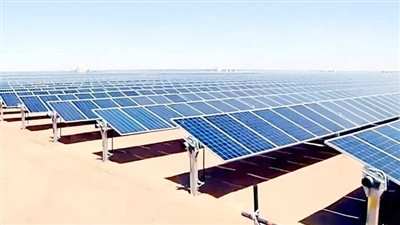 اليوم.. وزير الكهرباء يفتتح ثاني أكبر محطة طاقة شمسية في أفريقيا