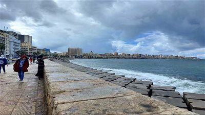 بالتزامن مع نوة الفيضة الصغرى.. تقلبات جوية تضرب طقس الإسكندرية 