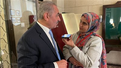 رئيس وزراء فلسطين السابق لـ