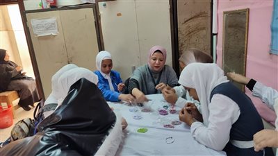 محاضرات وورش فنية لطالبات مدرسة الأمل للصم بالفيوم 