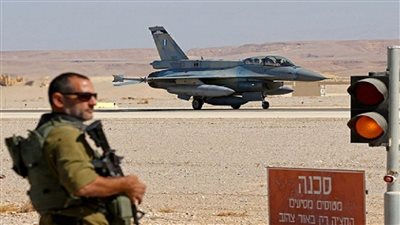 المدعي العام الإسرائيلي الأسبق يدعو الطيارين إلى رفض الخدمة التطوعية
