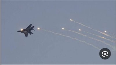 عاجل.. طيران الاحتلال يقصف مستودعات الفرقة 18 شرقي حمص