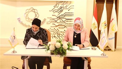 بروتوكول بين معهد بحوث الإلكترونيات وجامعة ساكسوني مصر 